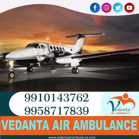 take-air-ambulance-service-in-muzaffarpur-by-vedanta-with-highly-experienced-medical-team-big-0