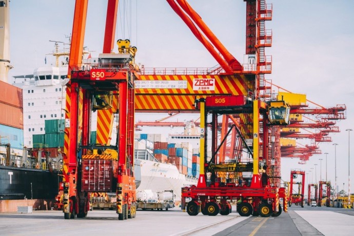 kalmars-next-gen-straddle-carriers-revolutionize-patrick-terminals-in-melbourne-big-0